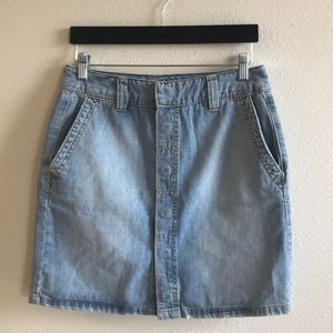 Tommy Hilfiger Size 4 Light Colored Jean Skirt
